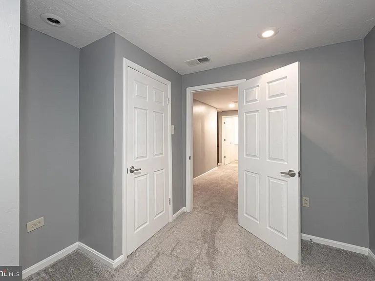 14263 Heritage Crossing Ln — Photo 30