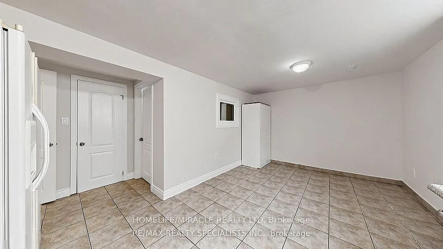 2 bed, $2,300 — Photo 4