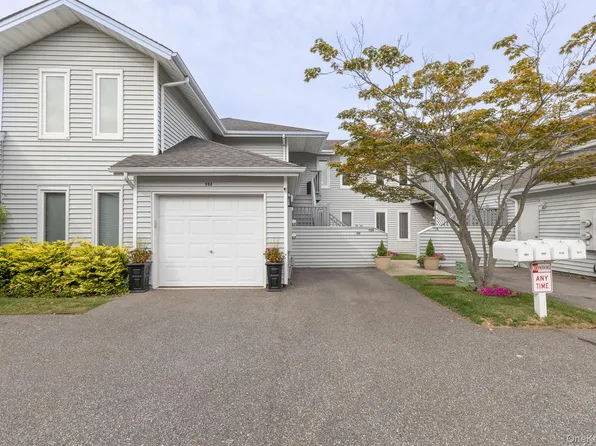 908 Fenway Road #908, Saint James, NY 11780