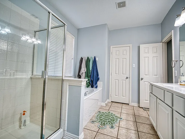 5513 Amber Way — Photo 45