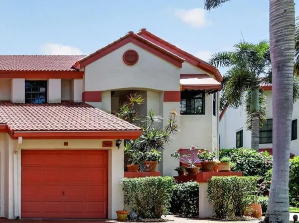 7856 Lexington Club Boulevard Unit B, Delray Beach, FL 33446