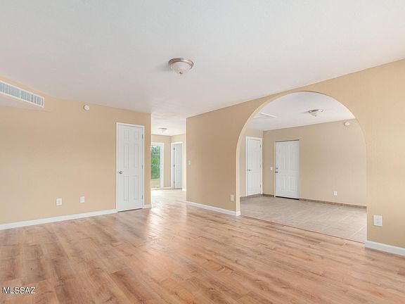 3rd image of 3854 E Mainsail Blvd