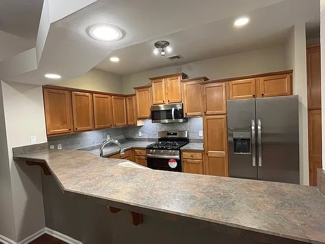 4043 Waterford Dr — Photo 6