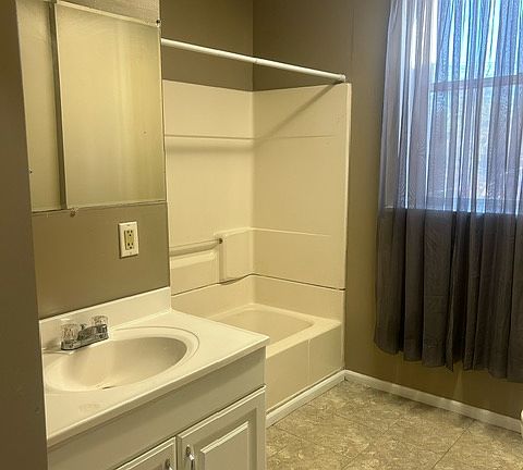 2nd image of 4254 Michigan Ave Floor 2
