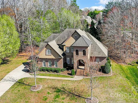 2nd image of 6548 Robin Hollow Dr