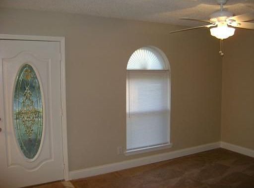 2nd image of 5808 Glasco St