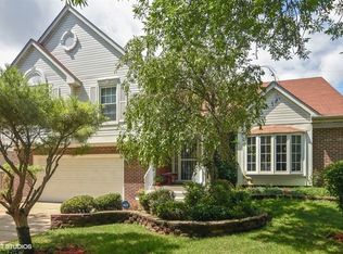 834 Heritage Dr, Mount Prospect, IL 60056