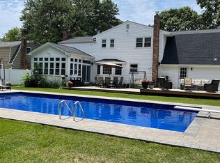 96 Amy Dr, Sayville, NY 11782
