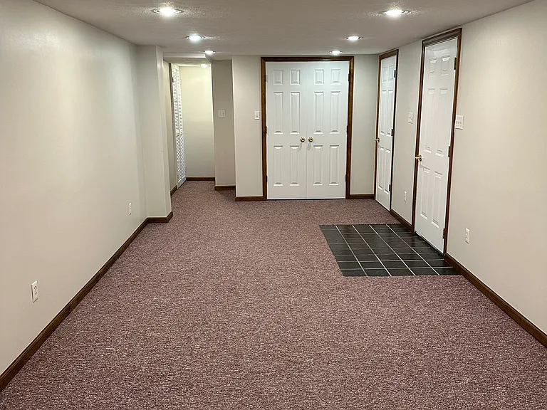 726 Rodney St — Photo 26