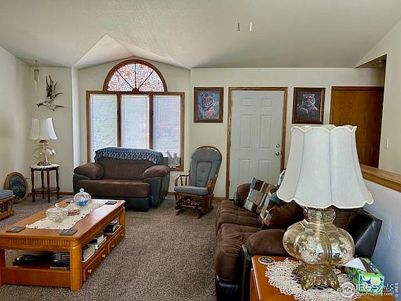 4th image of 1125 Belle Dr