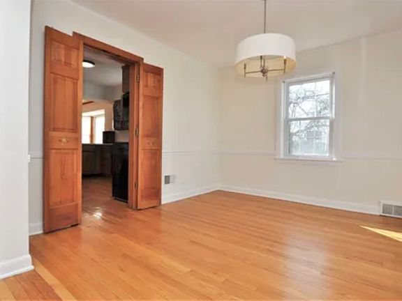 5th image of 6815 N Lowell Ave