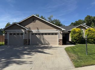 2744 W Gemstone Dr, Meridian, ID 83646