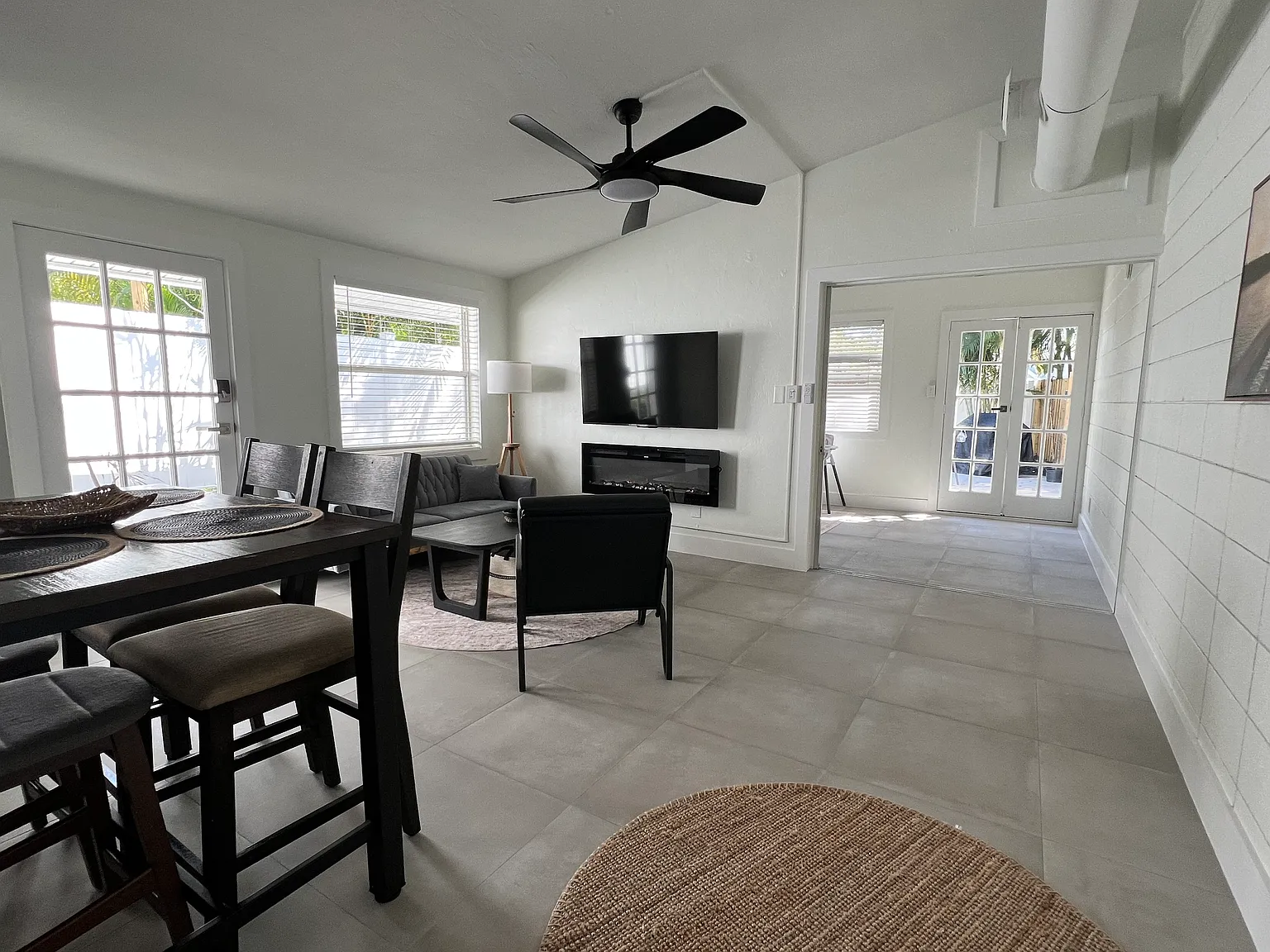 2 bed, 1022 sqft, $2,495 — Photo 3