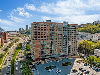 916 Hudson Park
