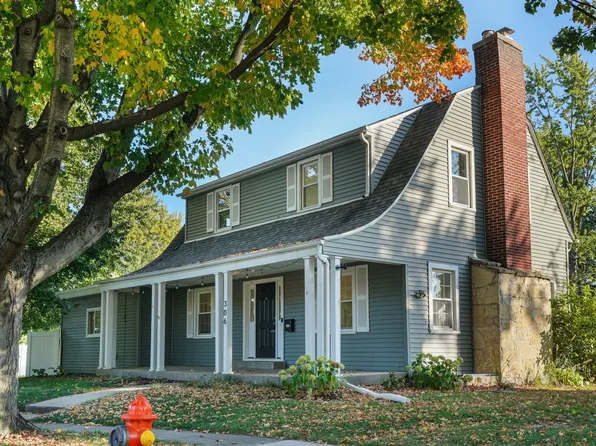 306 Holton Rdg, Crown Point, IN 46307