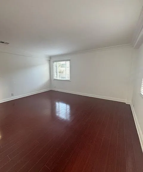 Wilshire Westwood — Photo 16