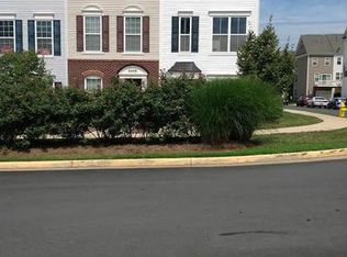 5033 Potomac Highlands Cir, Triangle, VA 22172