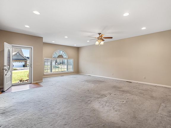 3rd image of 269 Fyke Dr