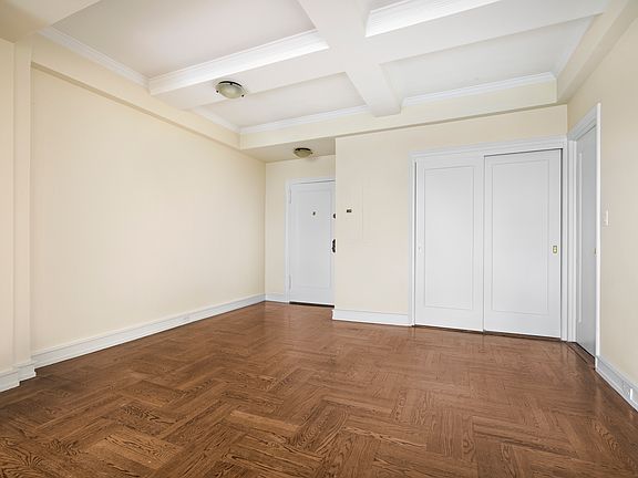 5th image of 128 Central Park S #11B
