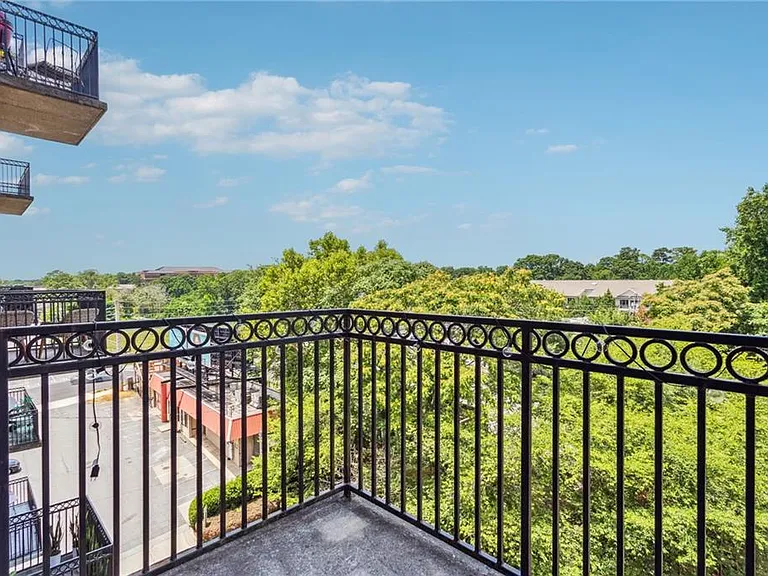 3235 Roswell Rd NE #821 — Photo 13