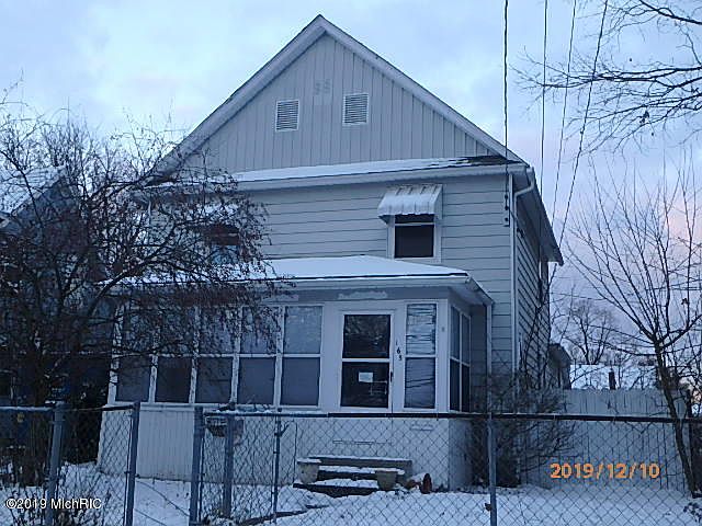 1st image of 165 Grenville St