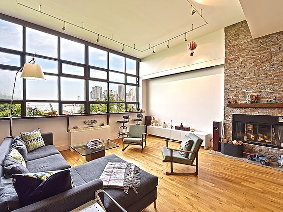 4th image of 360 Furman St APT 212