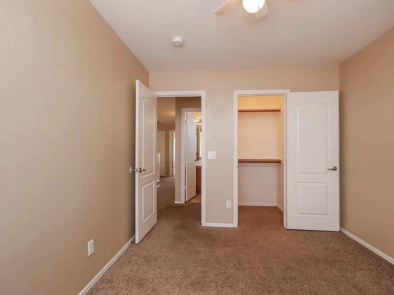 1713 S 82nd Ave — Photo 11