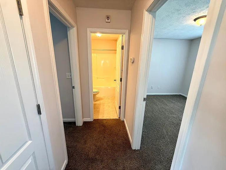 2513 Hunting Bow Dr — Photo 29