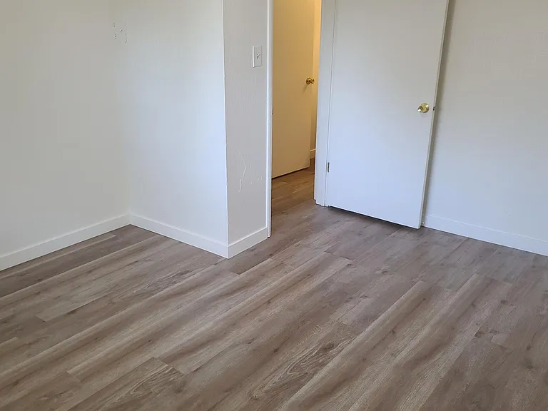 644 Maple St #3 — Photo 8
