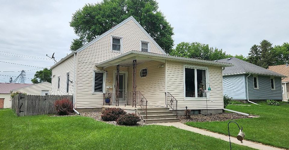 1st image of 216 S 1st St