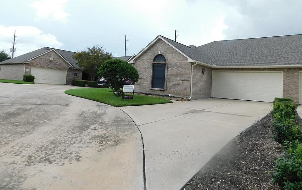 1st image of 714 Apple Blossom Dr