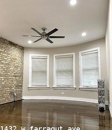 4th image of 1432 W Farragut Ave #923