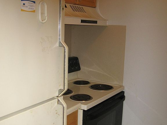 3rd image of 20713 Edgewood St