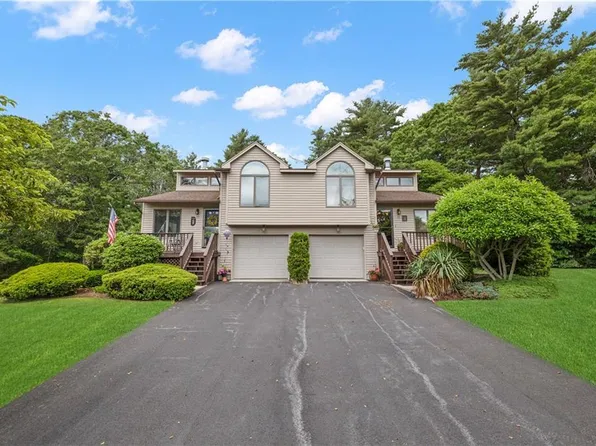 115 Cardinal Dr, North Kingstown, RI 02852