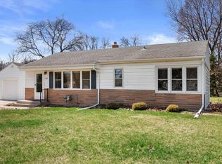 4523 N 103rd St, Wauwatosa, WI 53225