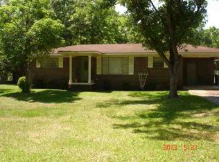 533 N John St, New Brockton, AL 36351