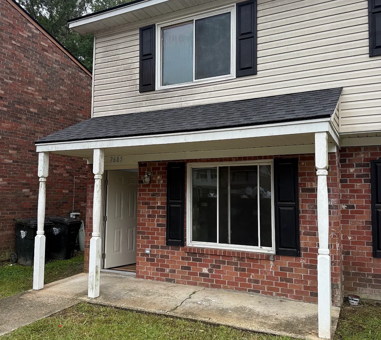 2 bed, 1.5 bath, 4573 sqft, $1,700 — Photo 1