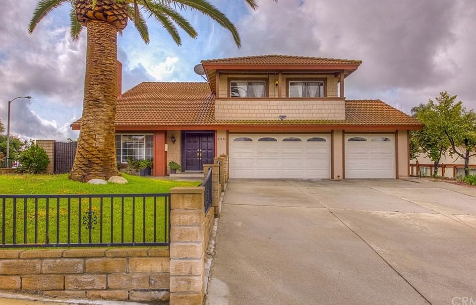 1st image of 21332 Bella Pine Dr