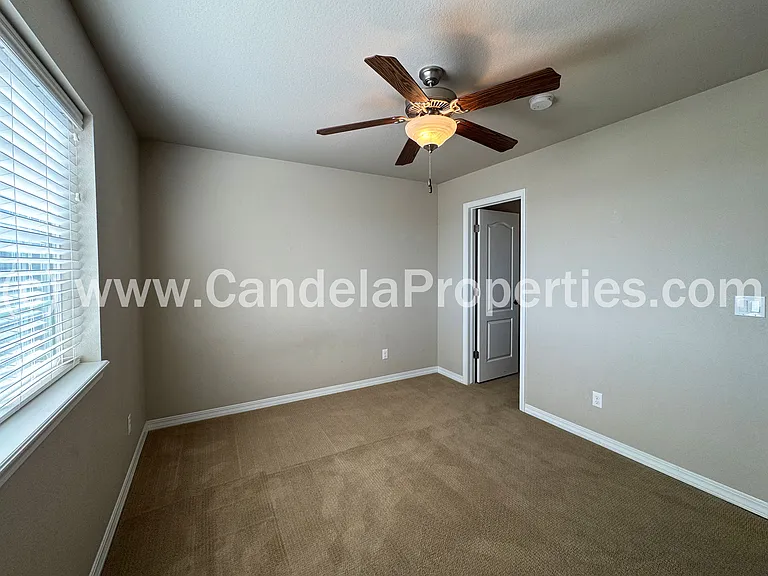 475 Eclipse Dr — Photo 37