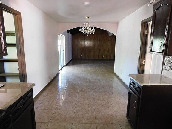 4th image of 2804 Esperanza Ln
