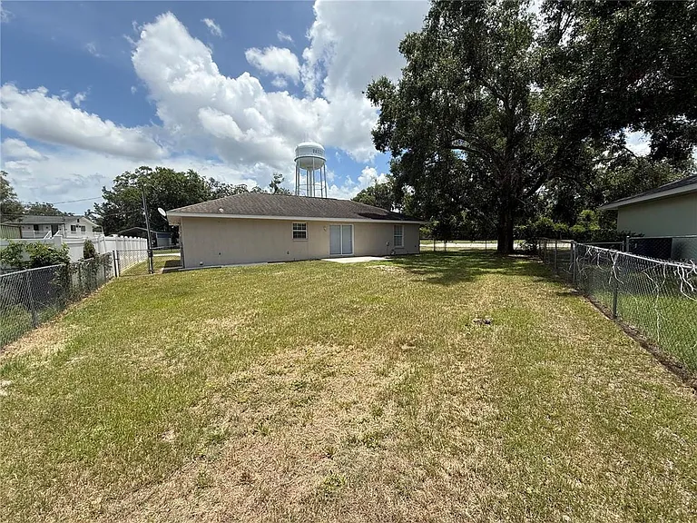 11018 SE 56th Ave — Photo 14