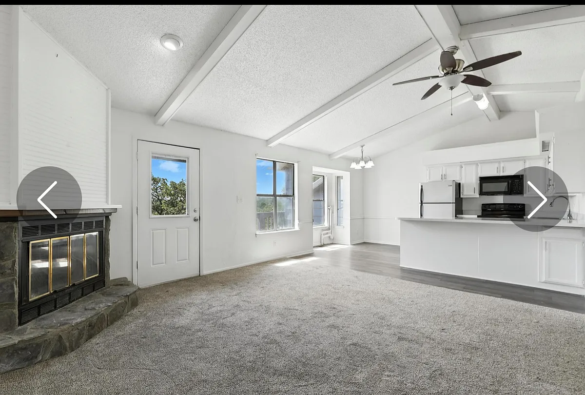 Building Photo - 160 Private Road 1509