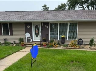 117 Shady Ln, Dixon, IL 61021