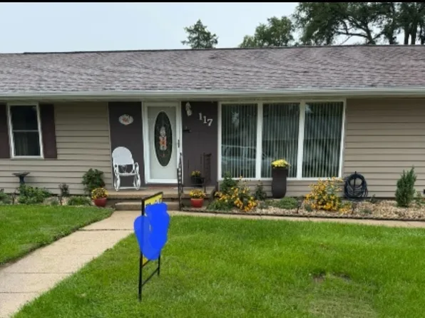 117 Shady Ln, Dixon, IL 61021