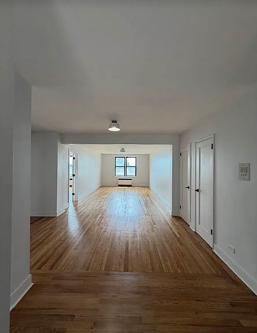 445 West 240th Street — Photo 4