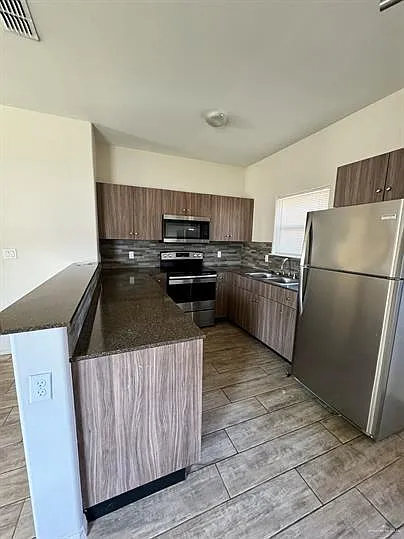 3913 Hawthorne Ave #1 — Photo 2