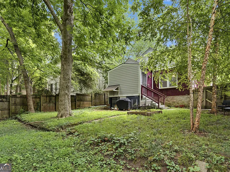 1669 Emerald Ave SW — Photo 29
