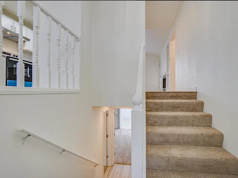 Park Crest Townhomes — Photo 25