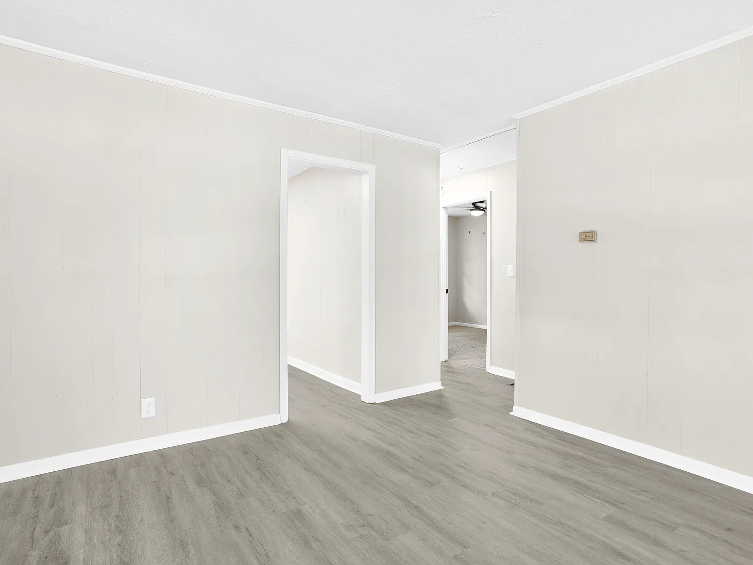2 bed, 1000 sqft, $1,400 — Photo 3