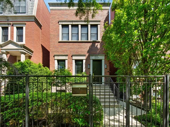 1716 W Wolfram St, Chicago, IL 60657